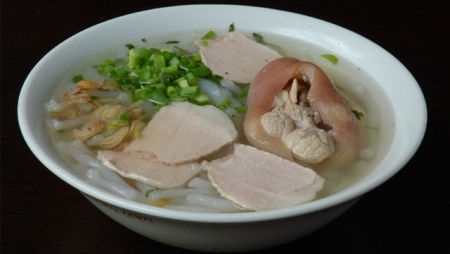 Bánh Canh Giò Heo, Thịt Heo