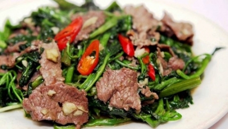 Bò Xào Rau Muống