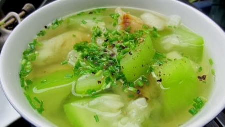 Canh Bầu